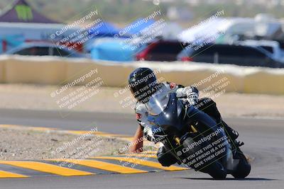 media/Oct-09-2022-SoCal Trackdays (Sun) [[95640aeeb6]]/Turn 2 (1110am)/